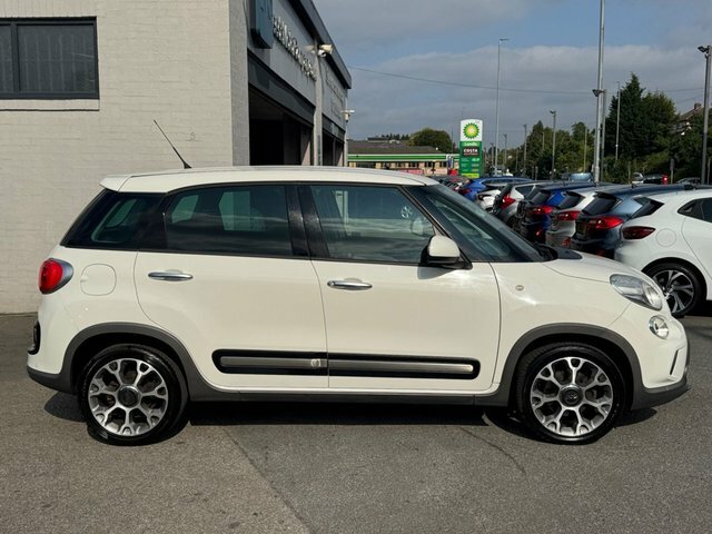 Fiat 500L Mpv White #2