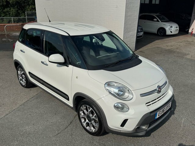 Fiat 500L Pop Black #9