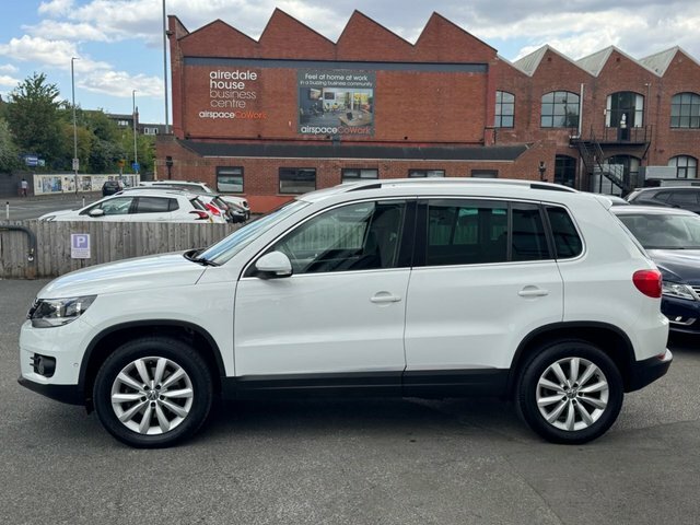 Volkswagen Tiguan Suv HJ65BTV White #6