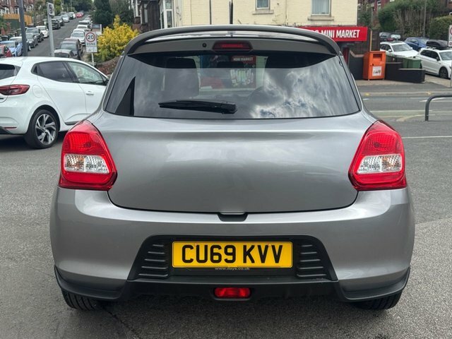 Suzuki Swift Hatchback Silver #4