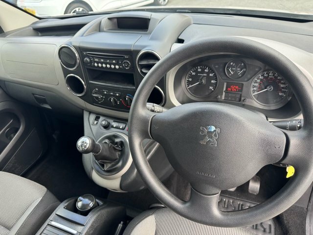Peugeot Partner Tepee Mpv Red #29