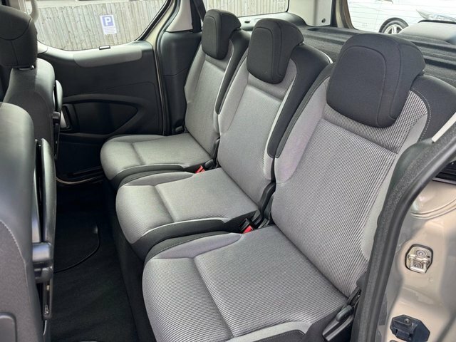 Peugeot Partner Tepee Mpv Red #20