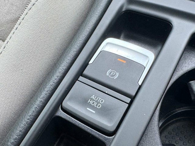 Volkswagen Golf 2.0 Tsi Gti Red #42