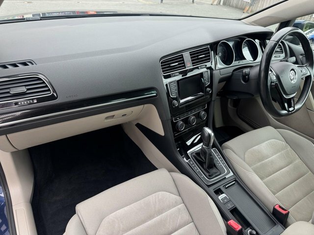 Volkswagen Golf 2.0 Tsi Gti Red #32