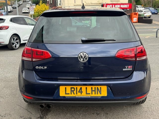 Volkswagen Golf 2.0 Tsi Gti Red #4