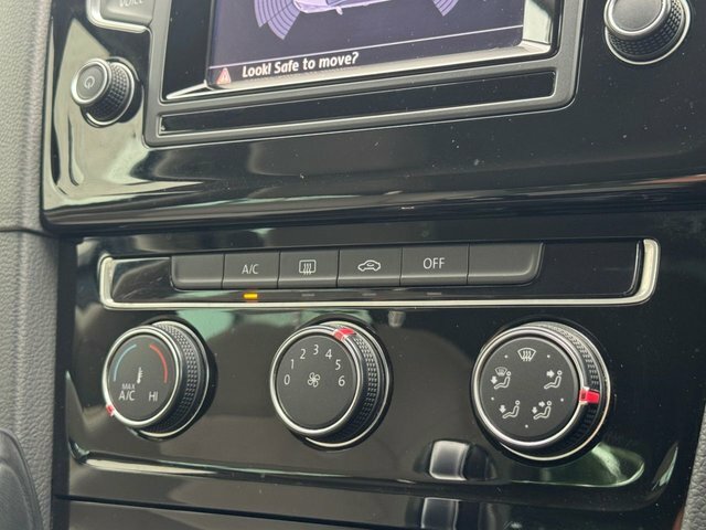 Volkswagen Golf 2.0 Tsi Gti Red #36