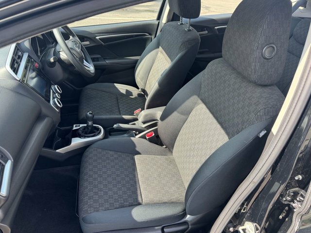 Honda Jazz Ex I-vtec Cvt Red #25