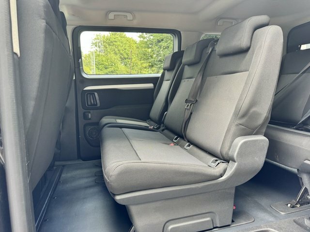 Toyota Proace Verso 1.5D Combi Medium Black #24