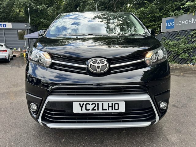 Toyota Proace Verso 1.5D Combi Medium Black #13