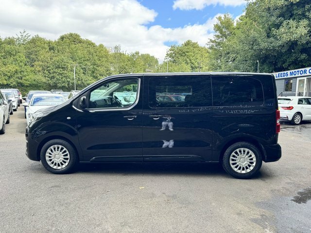 Toyota Proace Verso 1.5D Combi Medium Black #9
