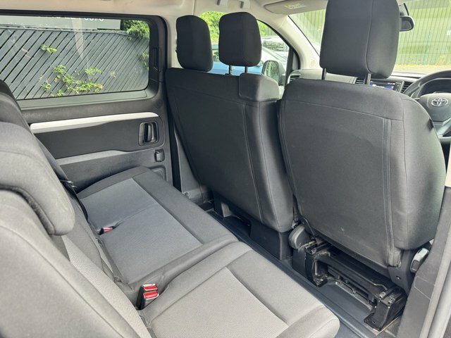 Toyota Proace Verso 1.5D Combi Medium Black #33
