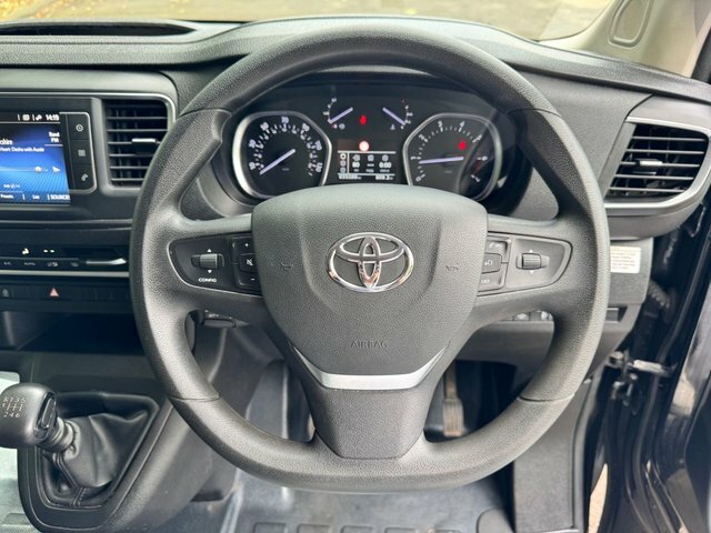Toyota Proace Verso 1.5D Combi Medium Black #38