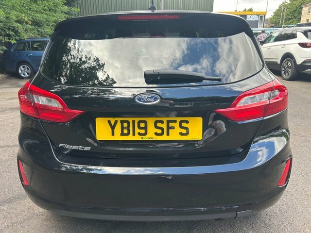Ford Fiesta Hatchback Black #5