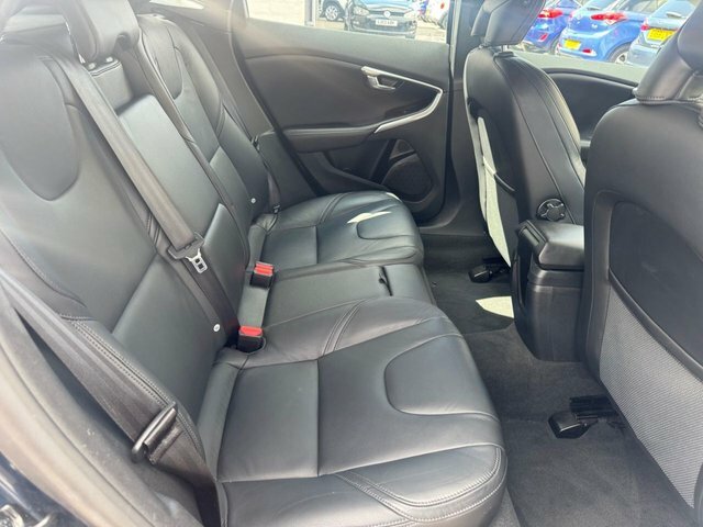 Volvo V40 1.6 D2 Se Euro 5 Ss Black #20