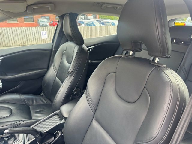 Volvo V40 1.6 D2 Se Euro 5 Ss Black #25
