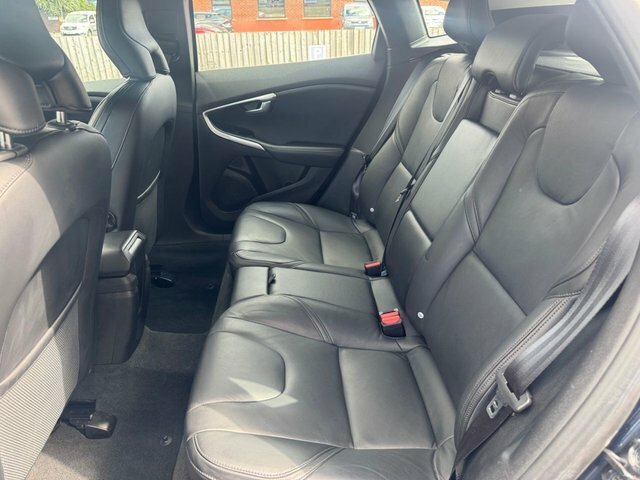 Volvo V40 1.6 D2 Se Euro 5 Ss Black #22