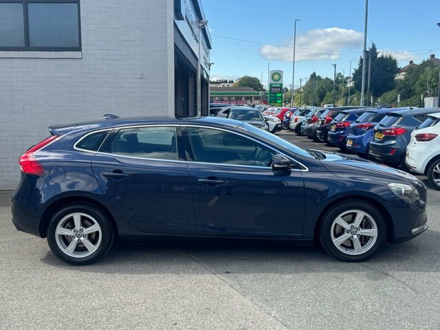 Volvo V40 Hatchback Blue #2