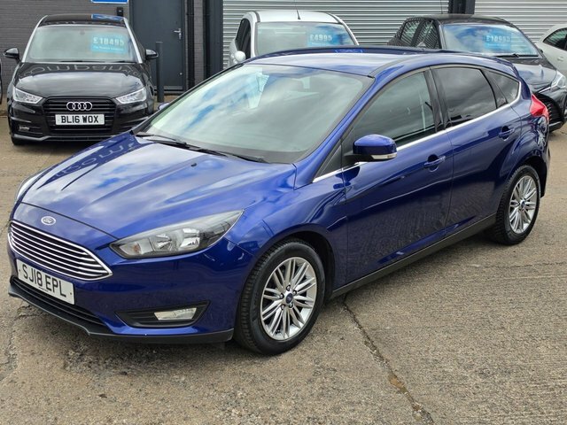 Ford Focus Hatchback Blue #5