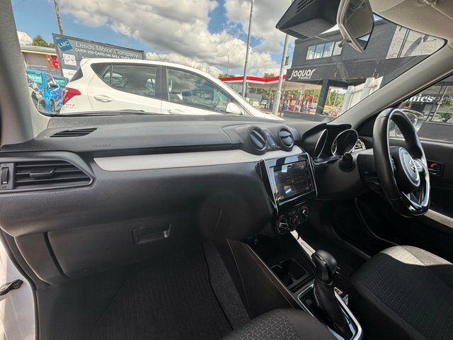 Suzuki Swift Swift Sz-t Dualjet Mhev Cvt Black #32