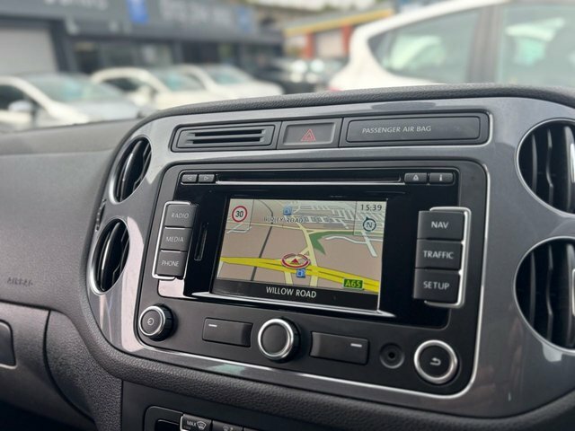 Volkswagen Tiguan 2.0 Tdi Bluemotion Tech R-line Silver #51