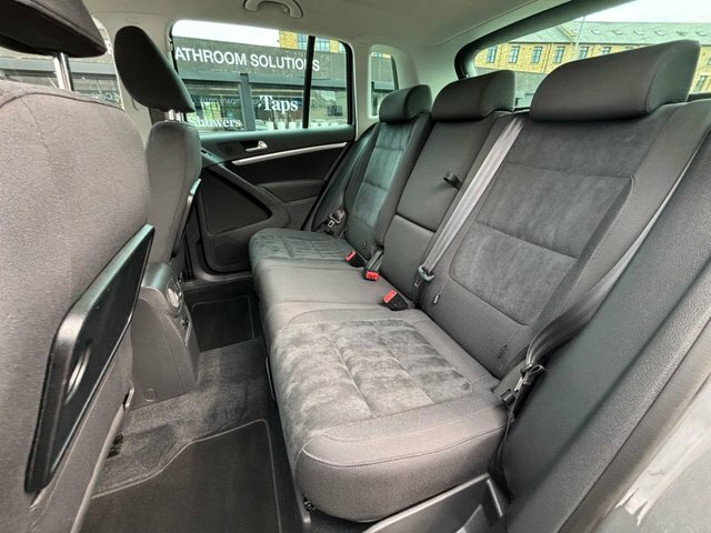 Volkswagen Tiguan 2.0 Tdi Bluemotion Tech R-line Silver #38