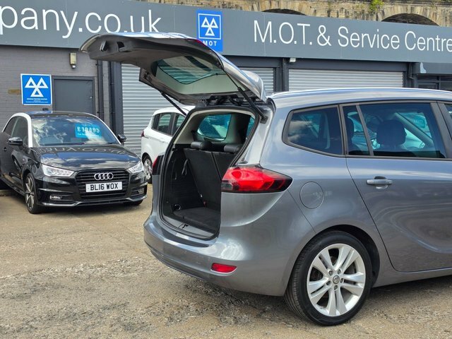 Vauxhall Zafira Tourer Design Red #15