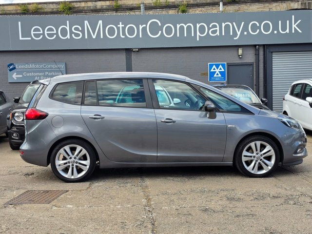 Vauxhall Zafira Tourer Design Red #18
