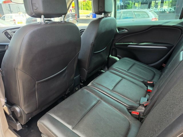Vauxhall Zafira Tourer Design Red #27