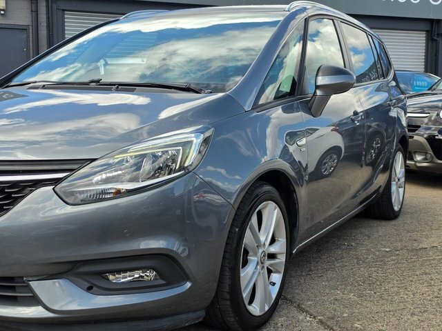 Vauxhall Zafira Tourer Design Red #9