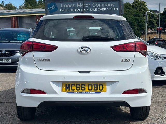 Hyundai I20 1.2 Premium Nav White #13