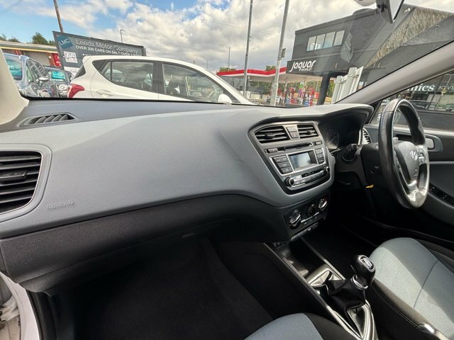 Hyundai I20 1.2 Premium Nav White #32