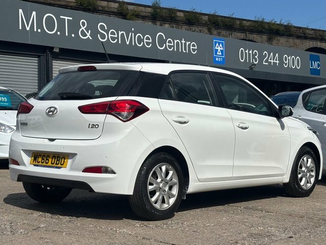 Hyundai I20 1.2 Premium Nav White #17