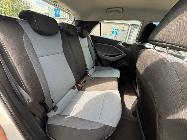 Hyundai I20 1.2 Premium Nav White #30
