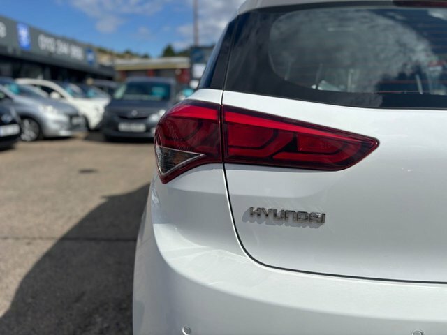 Hyundai I20 1.2 Premium Nav White #12