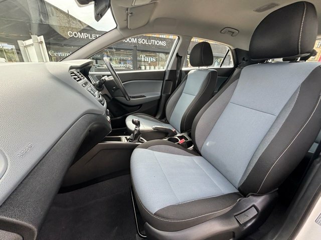 Hyundai I20 1.2 Premium Nav White #27