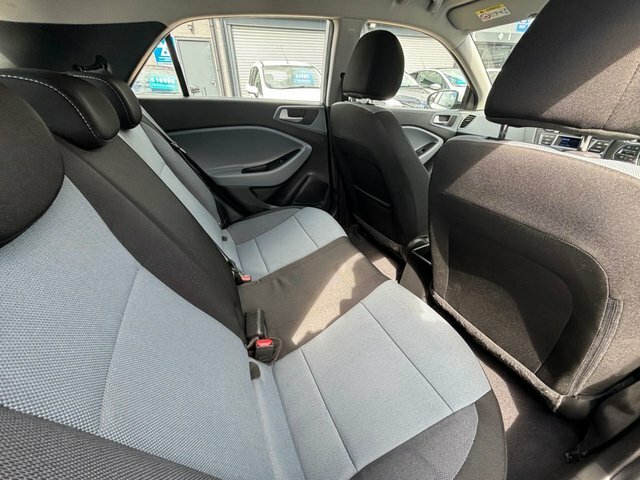 Hyundai I20 1.2 Premium Nav White #29