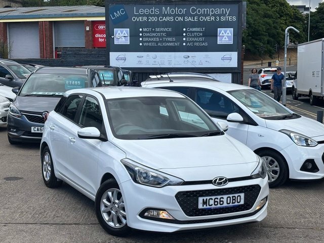 Hyundai I20 Hatchback White #2