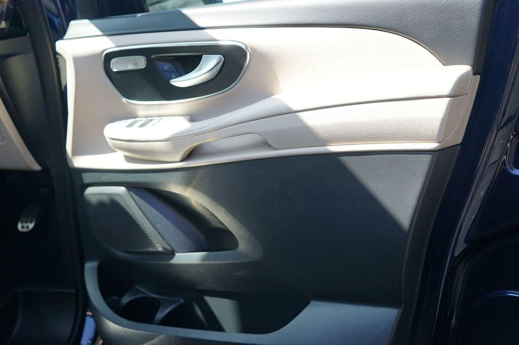 Mercedes-Benz V Class Mpv Grey #20