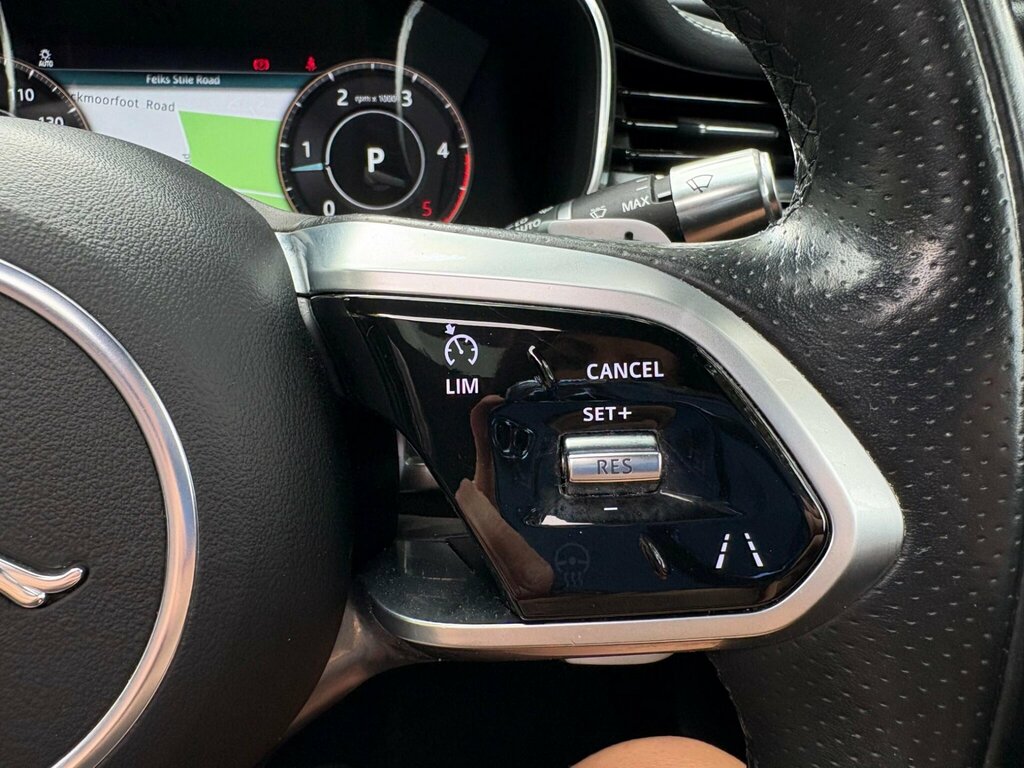Jaguar XF 2.0 D200 R-dynamic Black White #46
