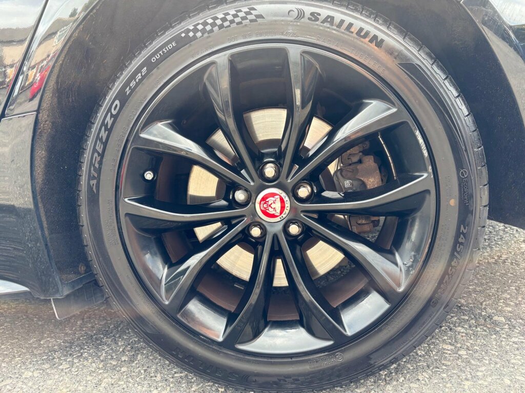 Jaguar XF 2.0 D200 R-dynamic Black White #49