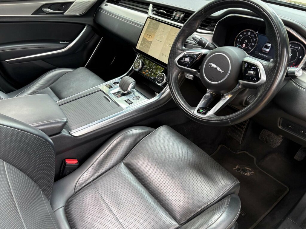 Jaguar XF 2.0 D200 R-dynamic Black White #23