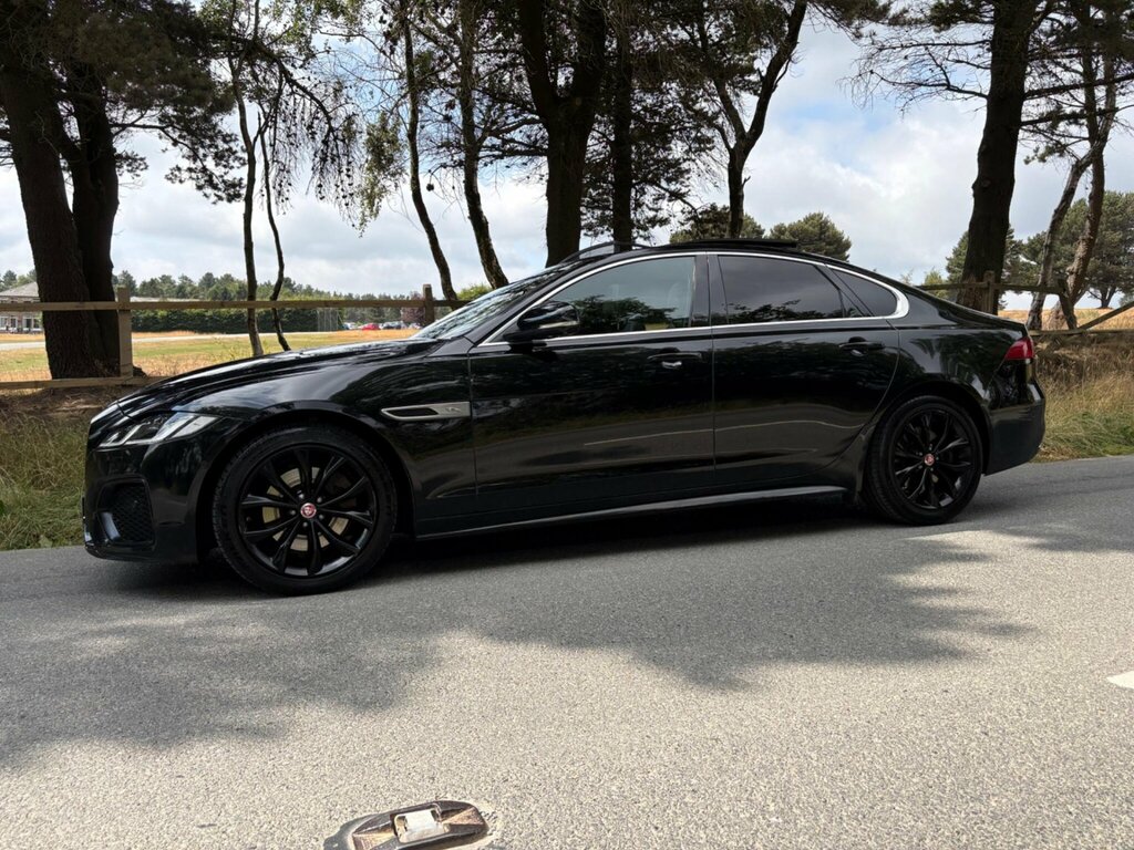 Jaguar XF 2.0 D200 R-dynamic Black White #14