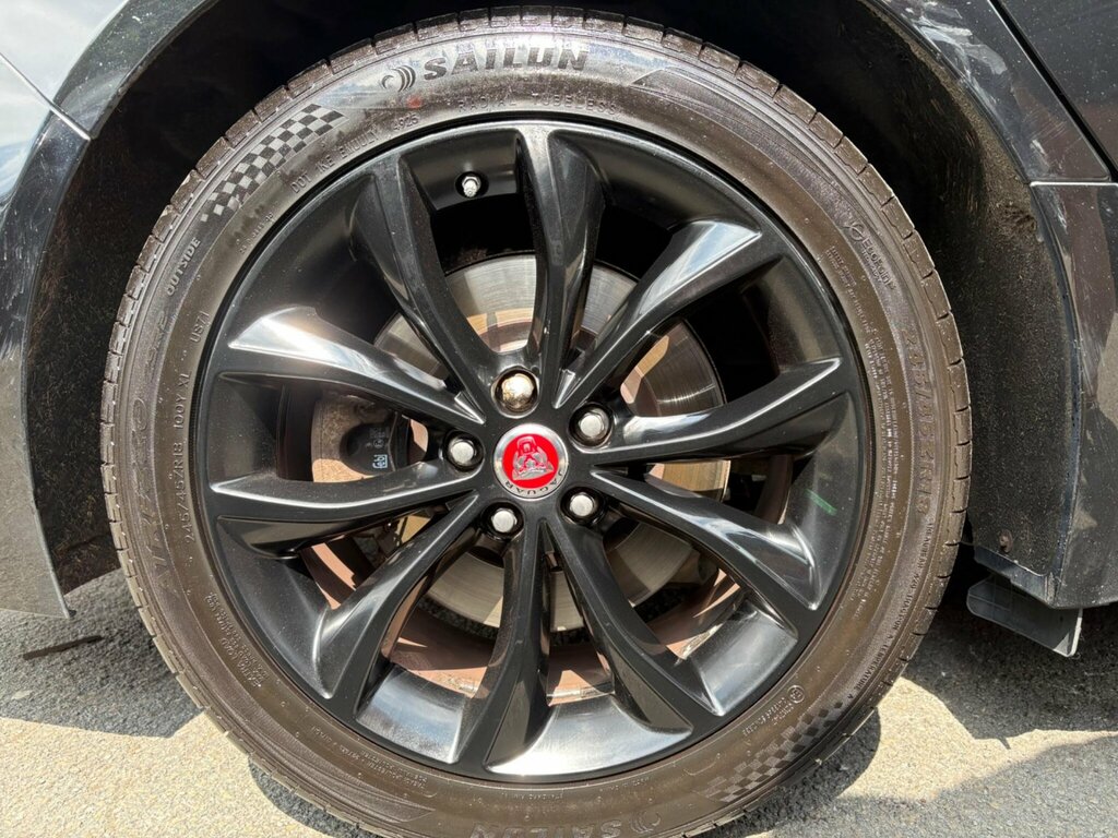 Jaguar XF 2.0 D200 R-dynamic Black White #52