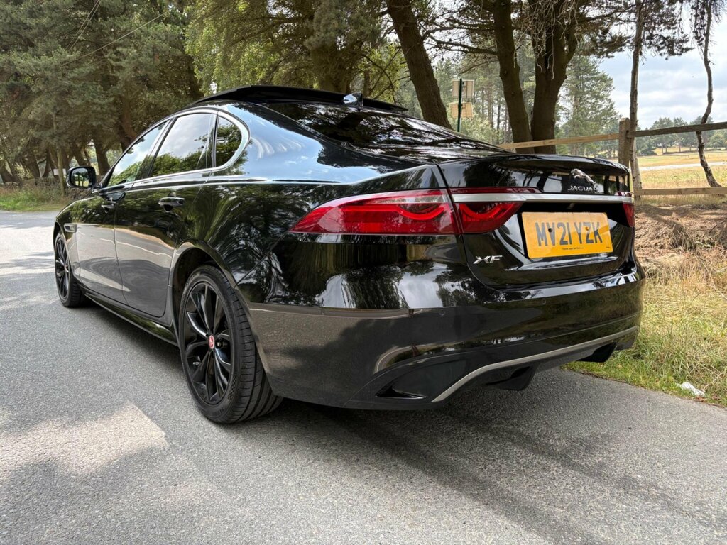 Jaguar XF 2.0 D200 R-dynamic Black White #18