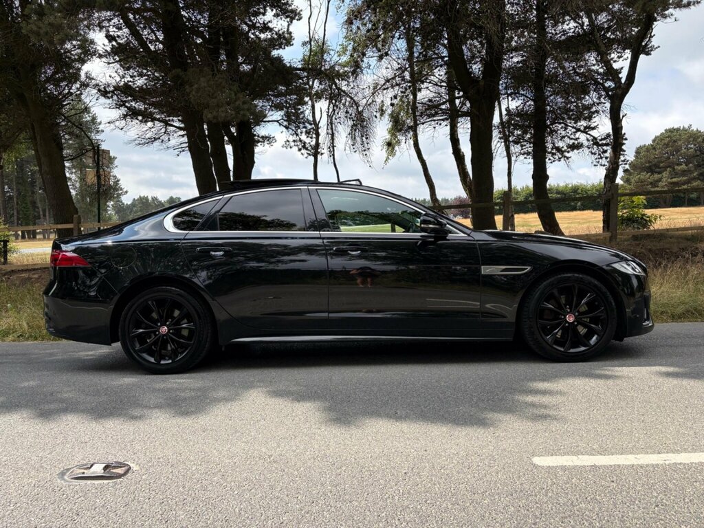 Jaguar XF 2.0 D200 Mhev R-dynamic S Euro 6 Ss Black #4