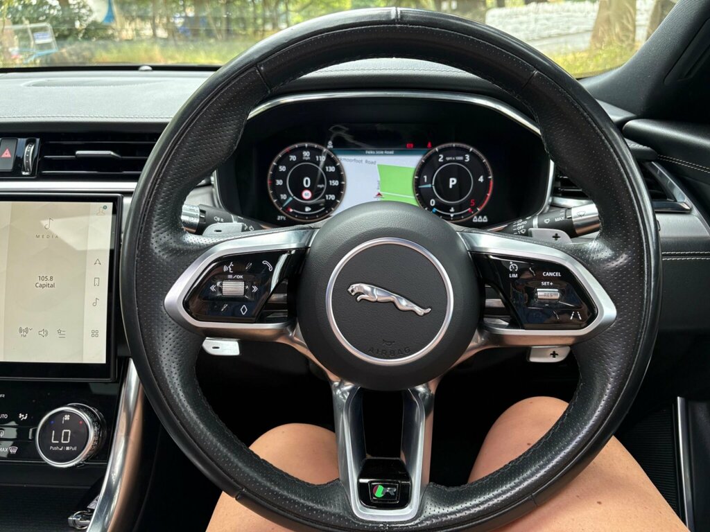 Jaguar XF 2.0 D200 R-dynamic Black White #41