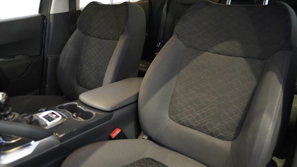 Peugeot 3008 2015 1.6 Hdi Active Suv Euro 5 KV15NUO Grey #2