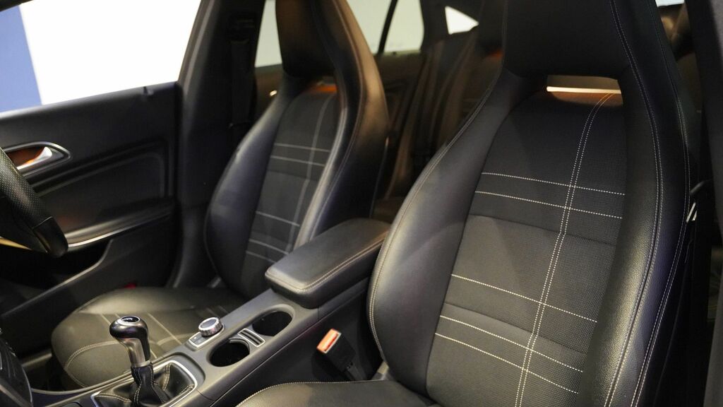 Mercedes-Benz CLA Class 2015 1.6 Cla180 Sport Shooting Brake Ma Black