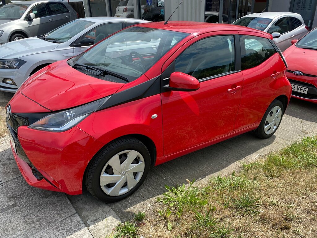 Toyota Aygo 1.0 Vvt-i X-play Hatchback Euro Red #6