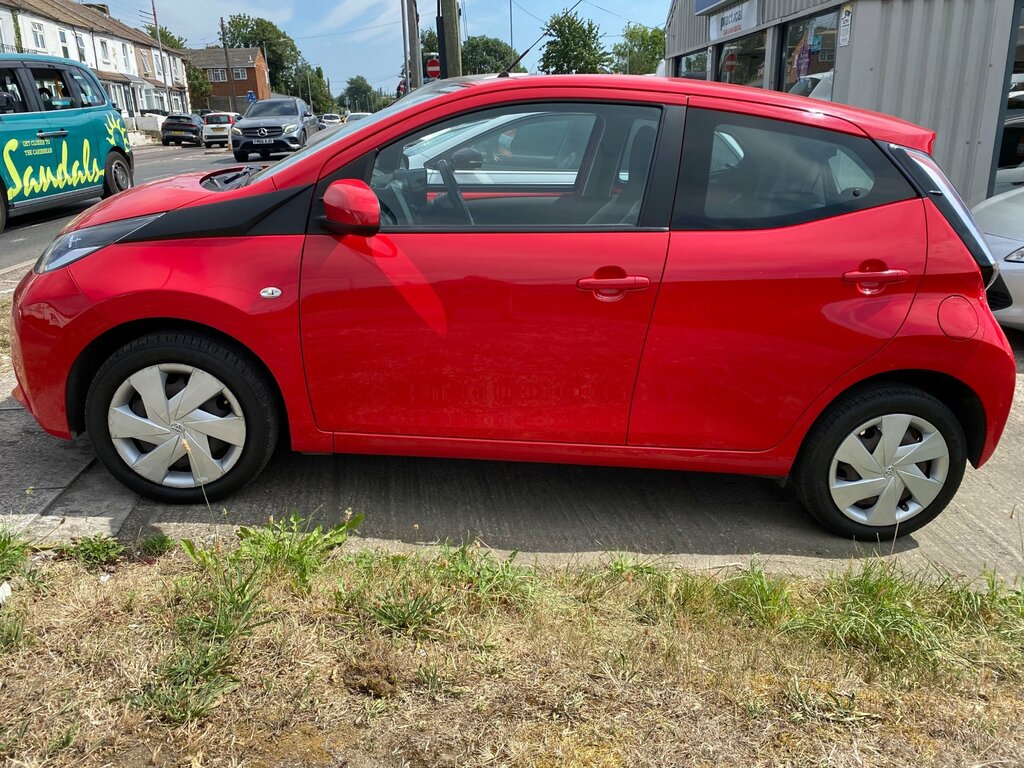Toyota Aygo 1.0 Vvt-i X-cite 3 Yellow Bi-ton... Yellow #9